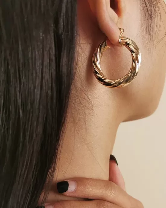 Fashion Retro Spiral Geometric Round Stud Simple Earrings