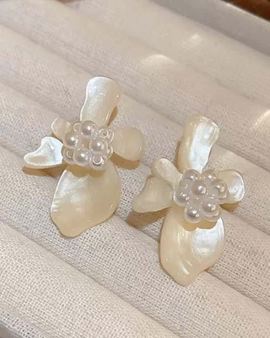 Acrylic & Imitation Pearl Flower Shape Earrings Accessories