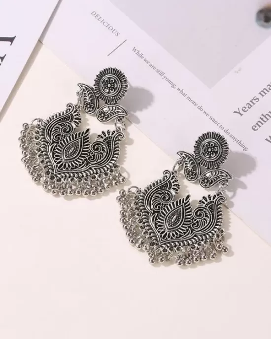 Retro Palace Style Exaggerated Carved Earrings