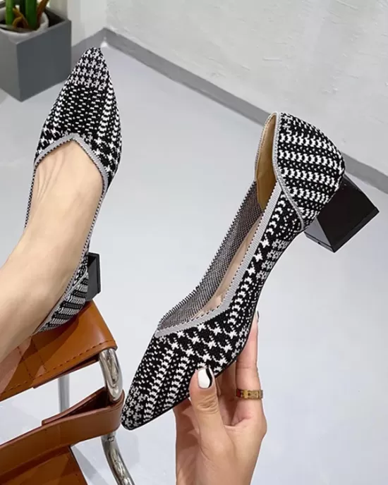 Contrast Color Houndstooth Pointed-Toe V-Cut Pumps