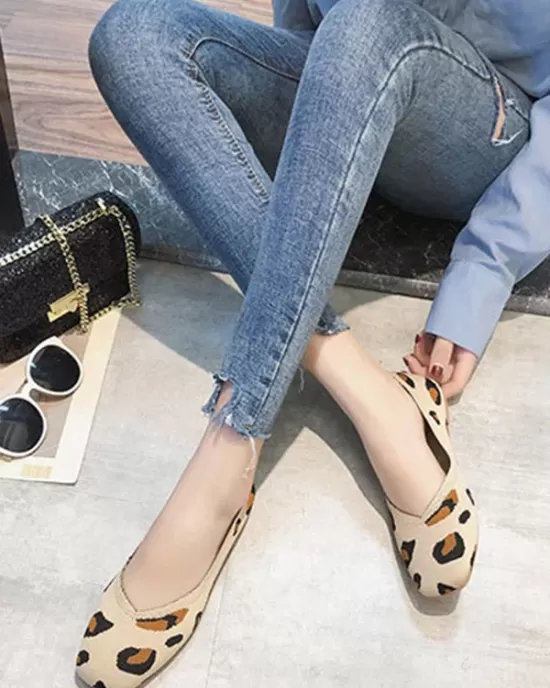 Breathable Contrast Color Leopard Flat Shoes