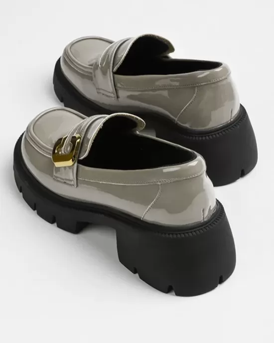 Round-Toe Split-Joint Loafers