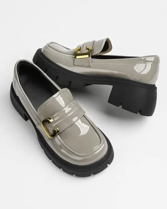 Round-Toe Split-Joint Loafers