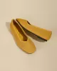 Pointed-Toe Solid Color V-Cut Flats