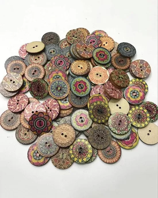 About 100Pcs Multi-Color Wooden Round Sewing Buttons For DIY Craft Decoration