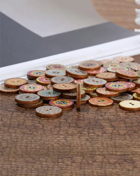 About 100Pcs Multi-Color Wooden Round Sewing Buttons For DIY Craft Decoration