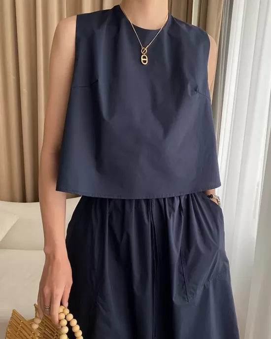 Solid Color Round-Neck Vest + High Waisted  Skirt Two Pieces Set