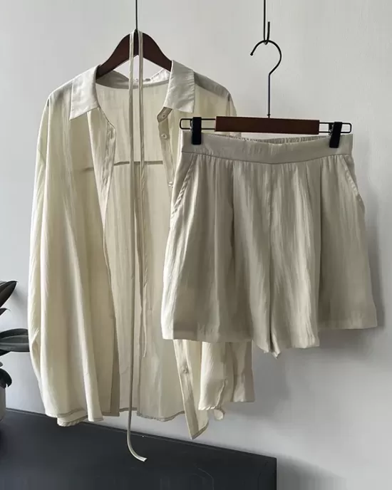 Loose Solid Color Long Sleeves Blouse + Pleated Shorts Two Pieces Set