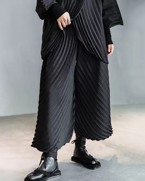 Urban Solid Color Pleated Outerwear&Pants Two Pieces Set