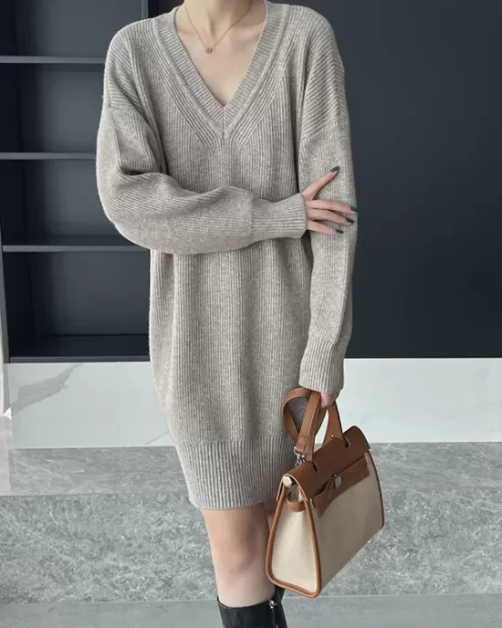 Simple Loose Long Sleeves Solid Color V-Neck Sweater Dresses