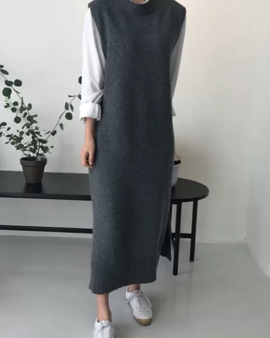 Urban Loose Sleeveless Solid Color Round-Neck Midi Dresses Sweater Dresses