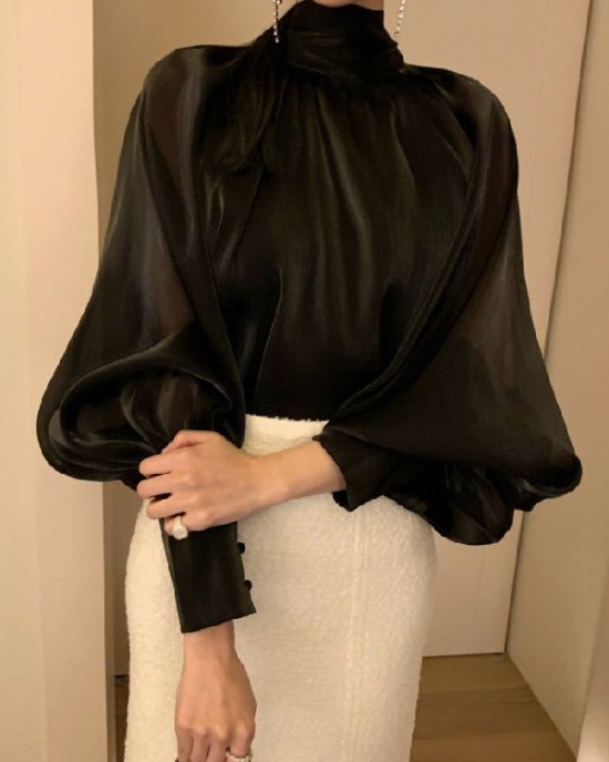 Urban Black&White Puff Sleeves High-Neck Blouse