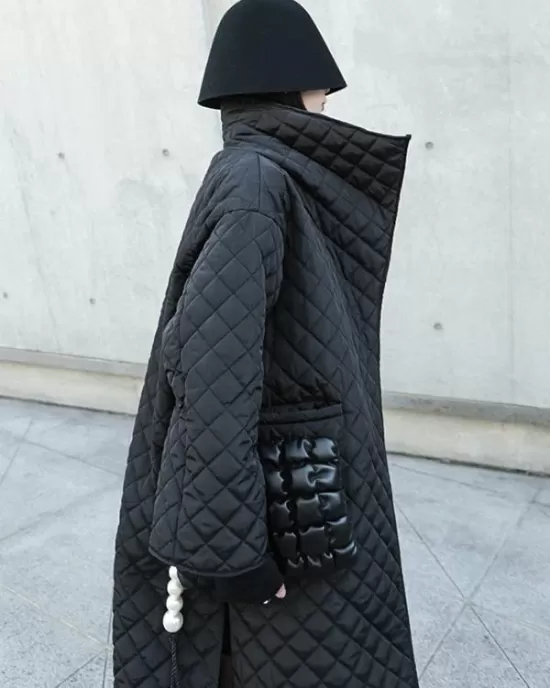 Black Rhombic Split-Side High Collar Long Coat