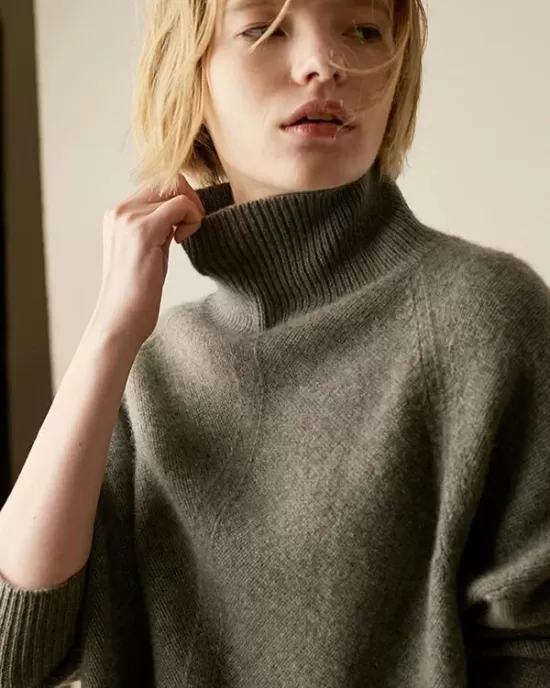 Warm Knitting High-neck Sweater