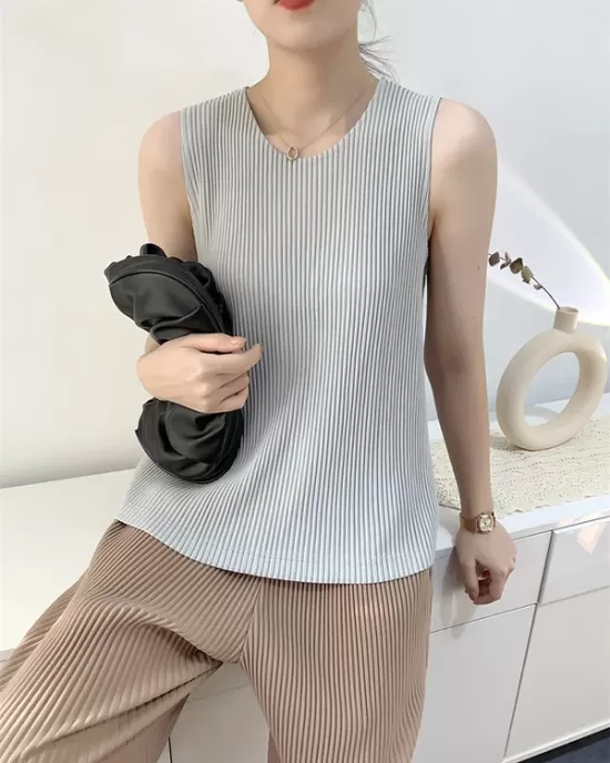 Casual Sleeveless Pleated Solid Color Round-Neck Vest Top